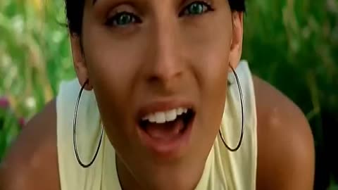 Nelly Furtado - I'm Like A Bird (Official Video)