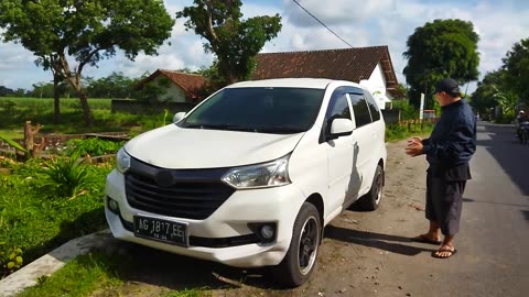 DAIHATSU XENIA WHITE