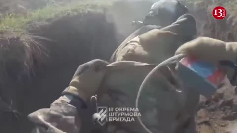 Ukrainian fighters opened fire and entered the trench where Russians were hiding - Drone footage