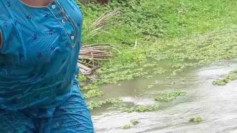 Village women fishing trick is awesome