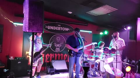 Saucy FuzZ - LIVE @ Undertow (Games)