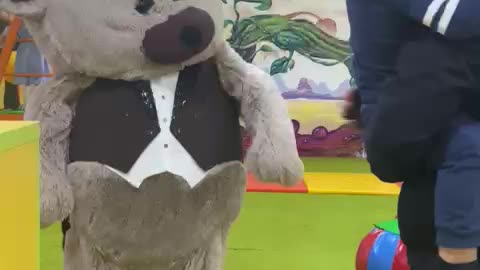 watch how the bear dances funny and cute video