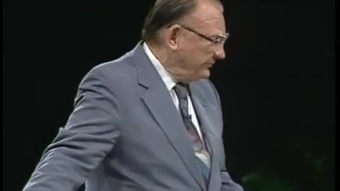 Gifts & Ministries of the Holy Spirit 30 The Holy Spirit in the Early Church Dr. Lester Sumrall