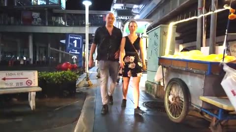 Thailand Bangkok nightlife street scenes. Soi cowboy to Thermae cafe freelancers!