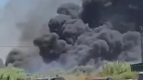 Huge fires broke out in the Lebanese Bekaa Valley as a result of Israeli air strikes.