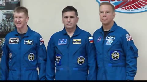 Next Space Station Crew Meets Officials on Eve of Launch