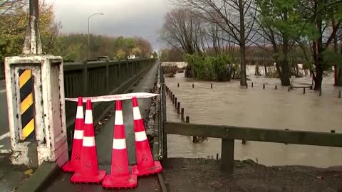 Hundreds evacuated in New Zealand floods