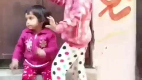 Cute Baby Dance .....👌👌🤩