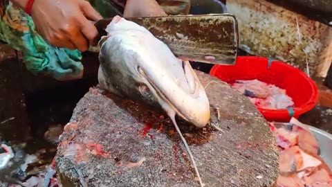 Deshi fish Cutting