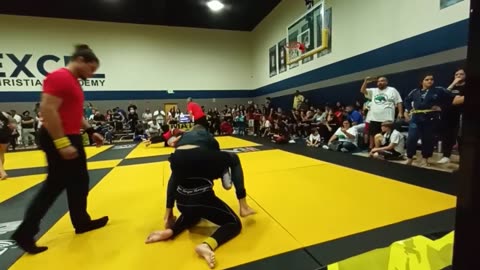 Girl Fights Boy nogi