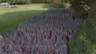 8000 banderas rinden honor a las víctimas del coronavirus en Massachusetts