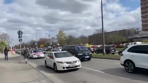 Ukraine War - This is what the roads of Berlin look like today.