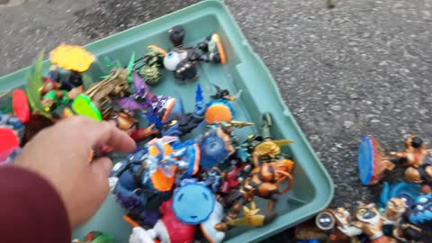 Set Up Pick-Ups Jubilee Flea Market Clifton NJ Video Games Pokemon Cards Skylanders Jewelry