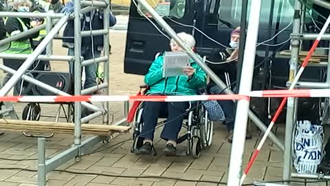 Osnabrück Älteste Demo-Anmelderin : Erika 82 Jahre -Ihre Rede.