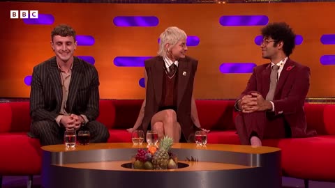 Richard Ayoade swore at Paul Mescal at The BAFTAs 😱 The Graham Norton Show