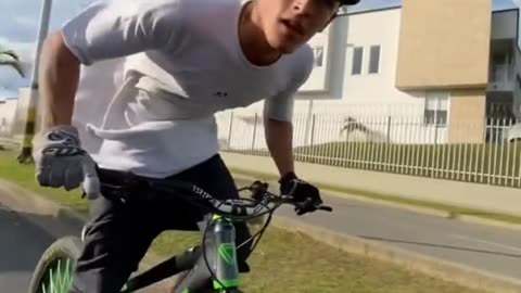 Bicycle wheeling