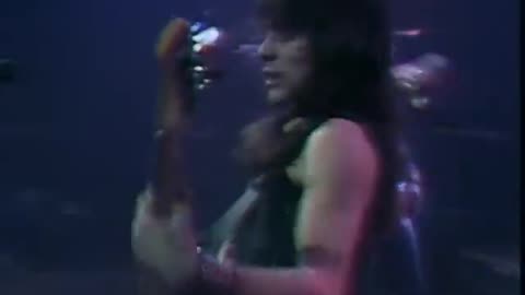 Iron Maiden - Wrathchild (Live At The Rainbow)