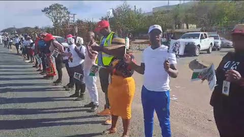 IFP supporters line Route 66 to bid farewell to Buthelezi as his remains passes by