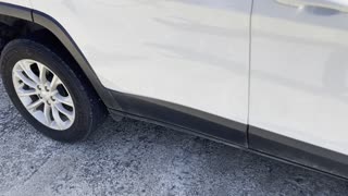 Jeep Cherokee, clean title complete with bullet holes