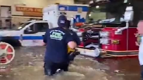 Storm surge from Hurricane lan in Naples, Florida