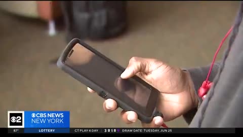 Top city leaders say an across-the-board cellphone ban will return to NYC schools CBS News