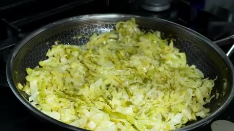 Cabbage with onions is tastier than meat.Why didn't know this recipe?