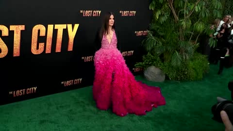 Bullock, Radcliffe attend ‘The Lost City’ premiere