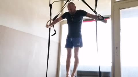 HARD WORKOUT SESSIONS ON GYMNASTICS RINGS TRAINING FOR IRON CROSS