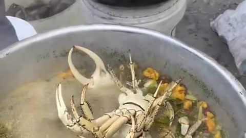 Cook Crabs 🦀in Jamaica