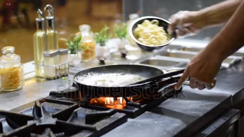 Pan-Perfect Alfredo: Creamy Pasta in Minutes