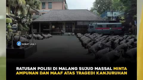 Polisi Malang Sujud Minta Maaf