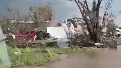 Tornado devastates the town of Perryton, Texas