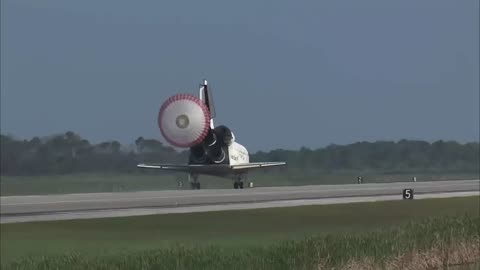 Discovery Lands Safely at Kennedy