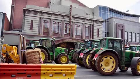 Farmers vs Ausnet [Ballarat, Victoria Australia]