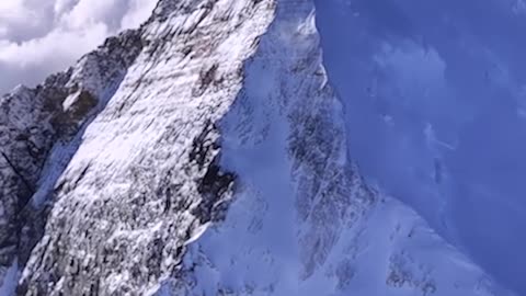 Amazing Drone over to Mt. Everest