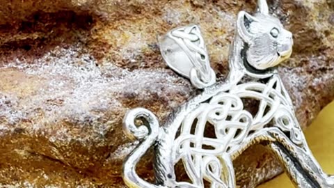 Enchanting Celtic Cat Pendant