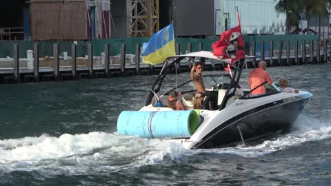 $15 Million Yacht on Miami River, Dude taken his Sugar Babe for a ride !!!!