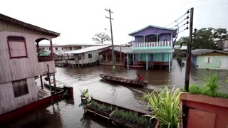 Brazil's Manaus flooded by rising Amazon rivers