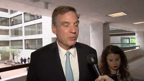 Il senatore Mark Warner dopo il briefing segreto sugli UFO - 21 giugno 2019