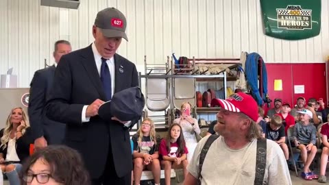 Joe Biden after putting on a Trump hat: “Just remember, no eating dogs and cats” 🤣