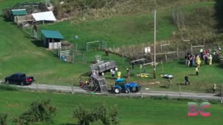 Wagon rolls over at Wisconsin apple orchard injuring about 25 children and adults