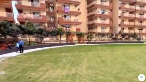 Gaur City 7th Avenue Ready to Move 2/3 BHK Flats Greater Noida West