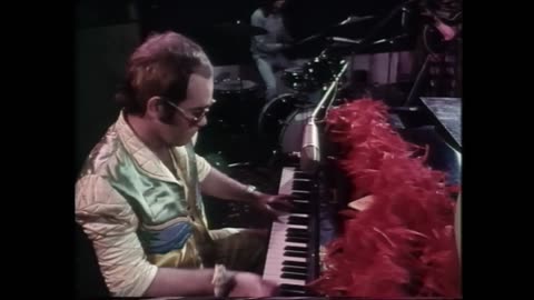 Elton John - Step Into Christmas