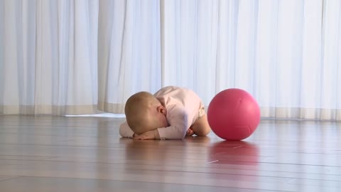 Crawling Baby Liv in the house