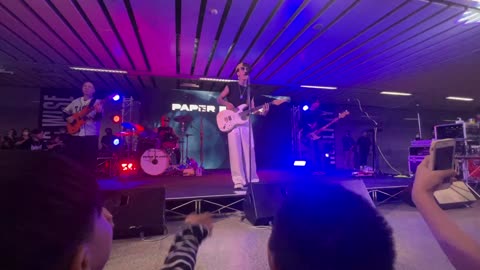 [FANCAM] Paper planes live at MRT Chatuchak ep2 mrt music journey 2023 having sex live