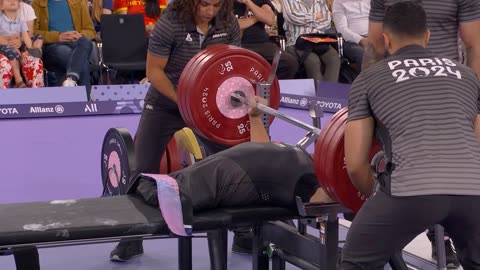 Para Powerlifter Overjoyed after Setting New Record in Paris 2024!