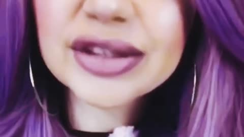 AMAZING LIPS USING CANDYLIPZ LIP PLUMPER