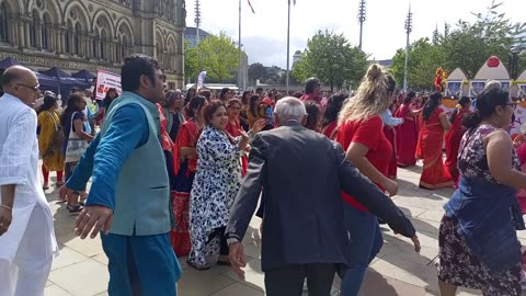 Hindu Temple Celebrates its 40th Anniversary on Independence Day