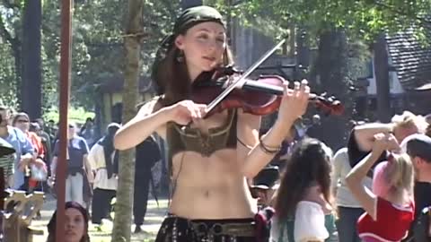 The Hot Violinist (Origin Video)