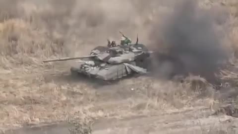 Russian T90 Tank Detonates(Insane)